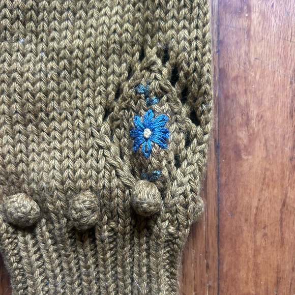 DOEN CARDIGAN SWEATER - Picture 8 of 8